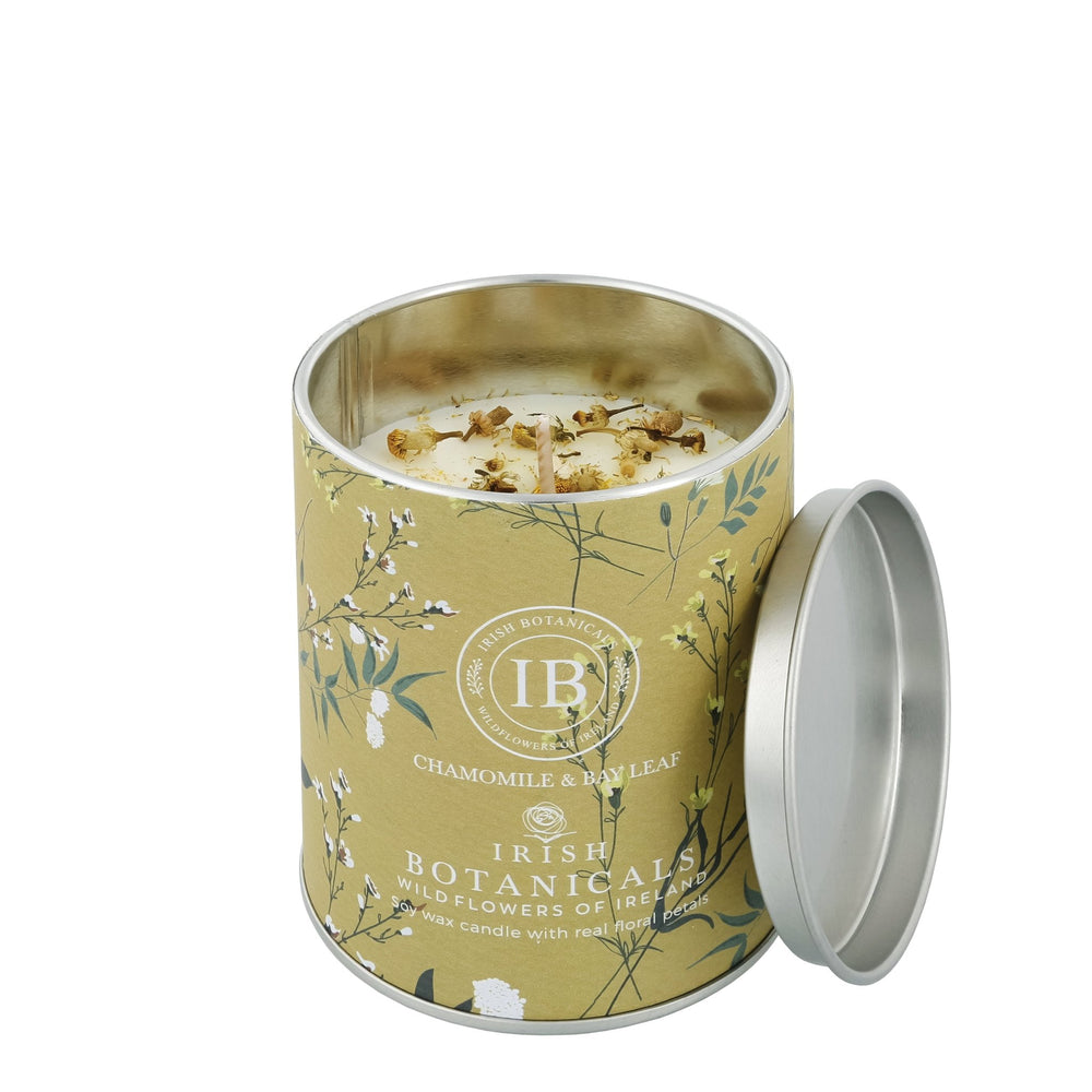 IB - E - IBW - CBL - TIN - Irish Botanicals - Kamille und Lorbeerblatt Duft Kerze - Chamomile and Bay Leaf Tin Candle