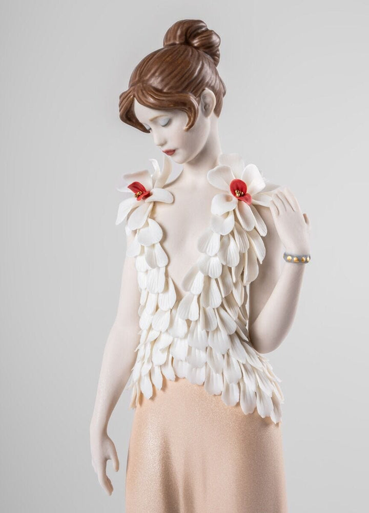 010 - 09745 - LLADRO® Exquisite Stickerei - Skulptur, Exquisite Embroidery 38cm, limitiert - 01009745