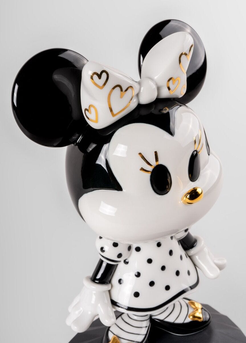 010 - 09707 - LLADRO® - Minnie in black and white Sculpture 31cm 01009707