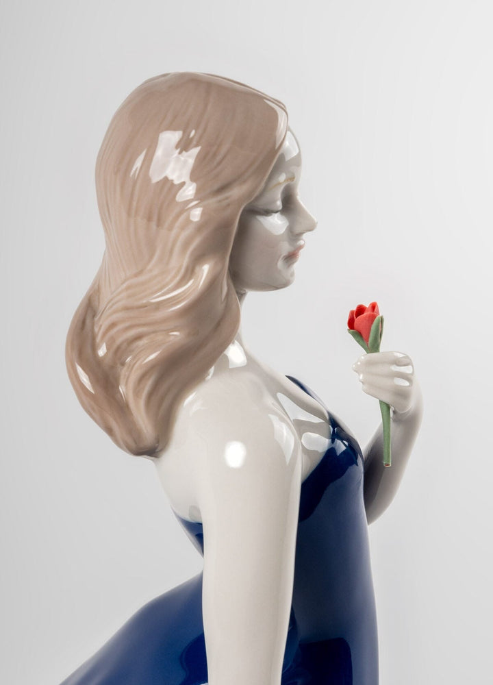 010 - 09744 - LLADRO® Rose Ball Sculpture 33cm 01009744