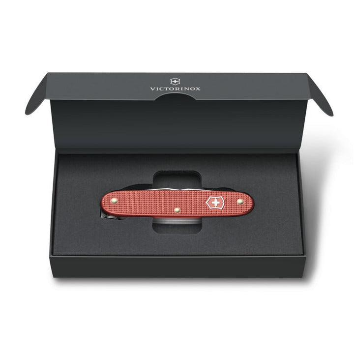 VX0.8231.L25 - Victorinox Pioneer X, 93 mm, Alox Limited Edition 2025, Stone Red