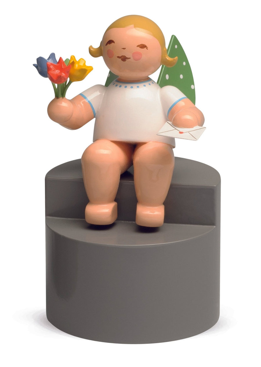 WUK - 5277/650/153 - braunes Haar - Wendt & Kühn 'Engel mit Brief und Blume, auf Podest braunes Haar' letztmalig 2024