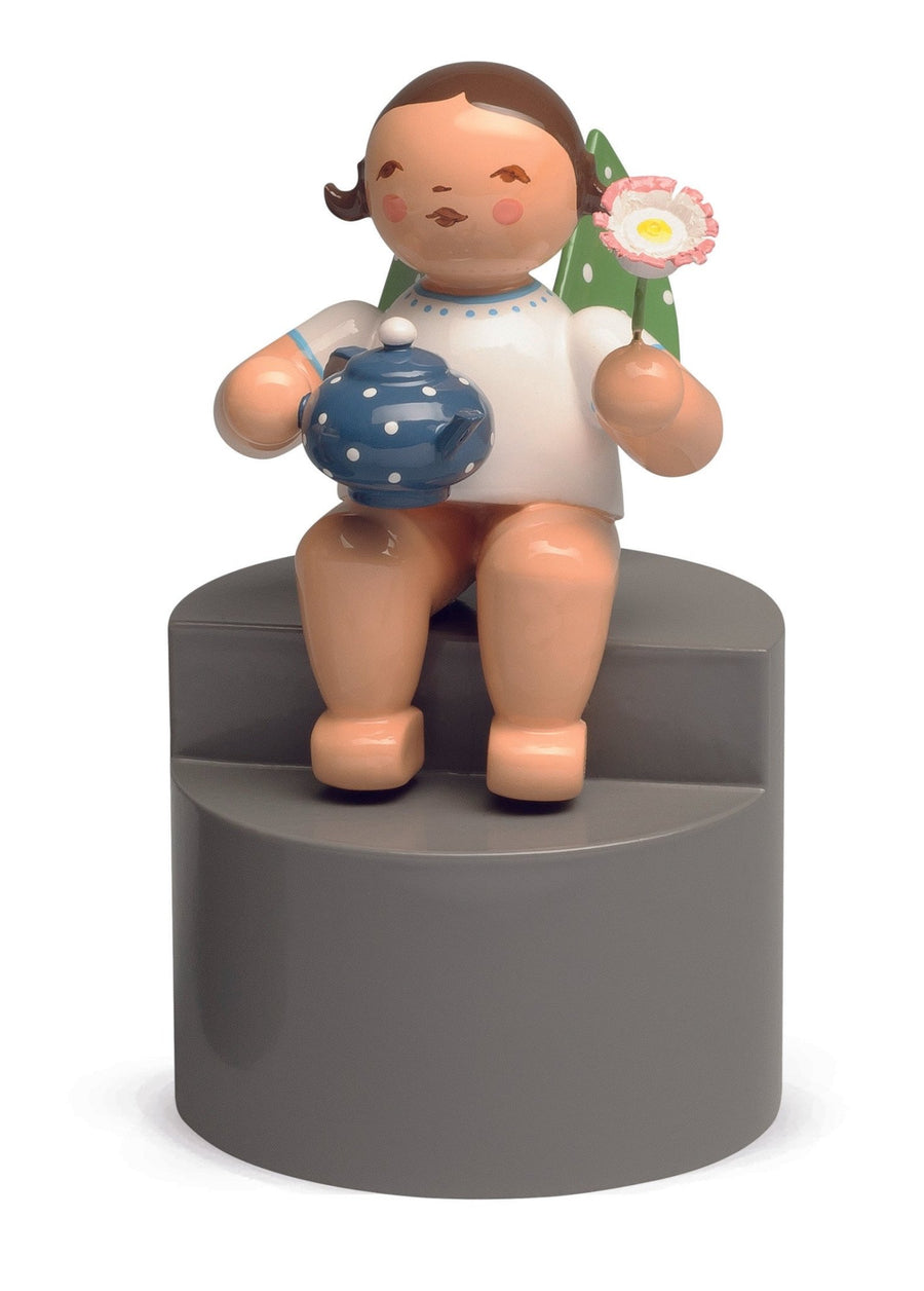 WUK - 5277/650/152 - braunesHaar - Wendt & Kühn 'Engel mit Kanne und Blume, auf Podest braunes Haar - 8cm'