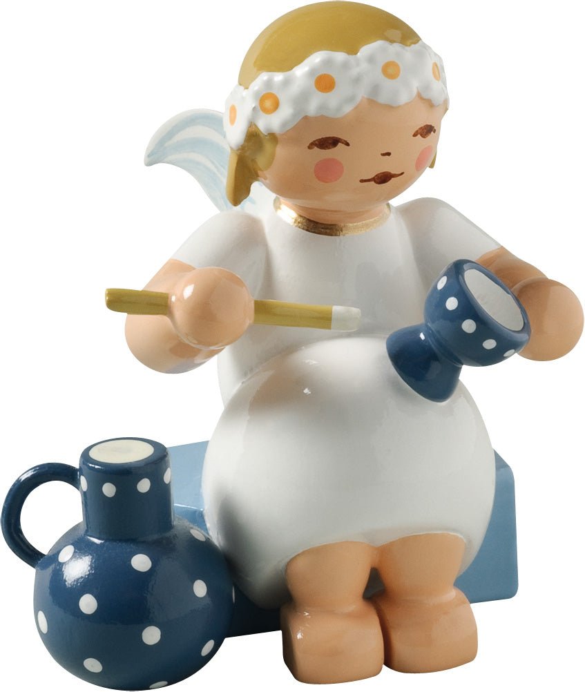 WUK - 634/70/28 - Wendt & Kühn 'Margeritenengel, sitzend, mit Becher und Krug'