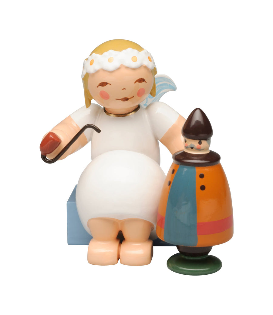 WUK - 634/70/38 - Wendt & Kühn 'Margeritenengel, sitzend, mit Räuchermann - 4cm'