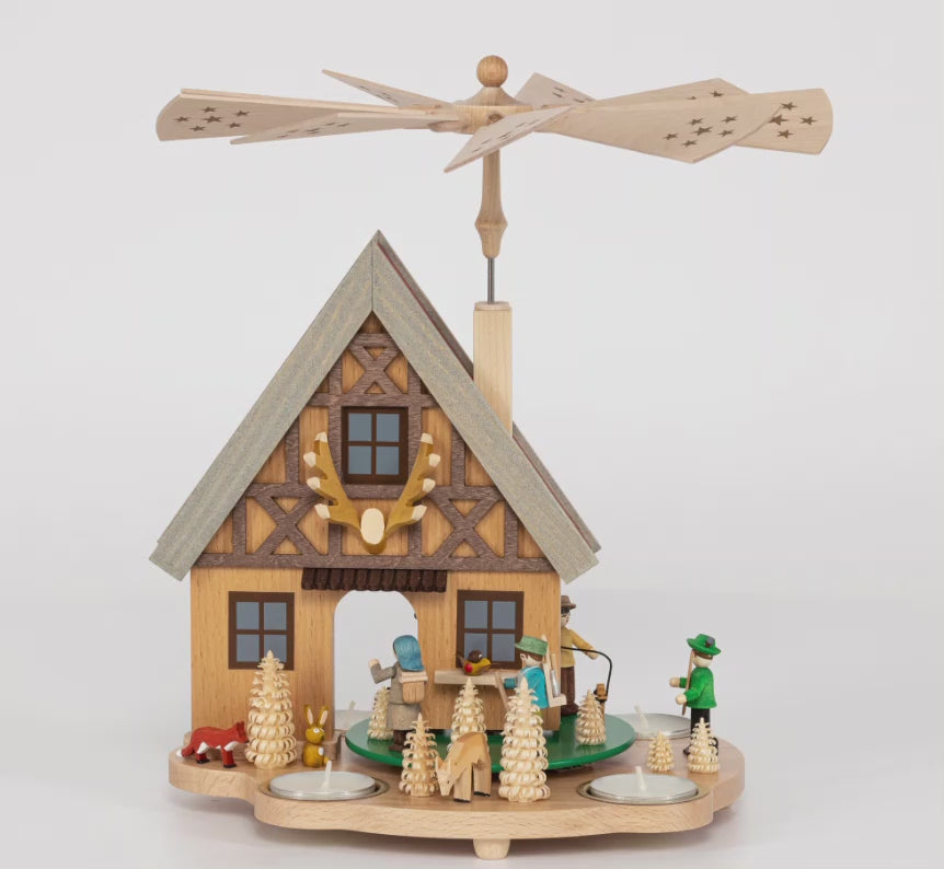 Glässer Volkskunst 'Tischpyramide Haus Forsthaus' 29cm