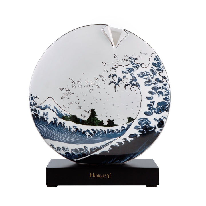 67062101 - Goebel Artis Orbis Katsushika Hokusai Vase 'Die große Welle II, 22,5' 2023