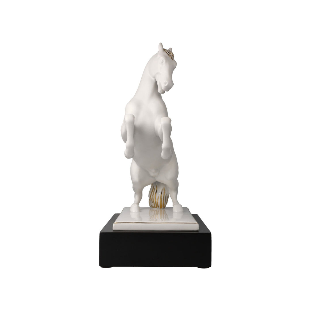 30800061 - Goebel Studio 8 LArt dObjets 'ST8 P Magnifique blanc - or' 2022