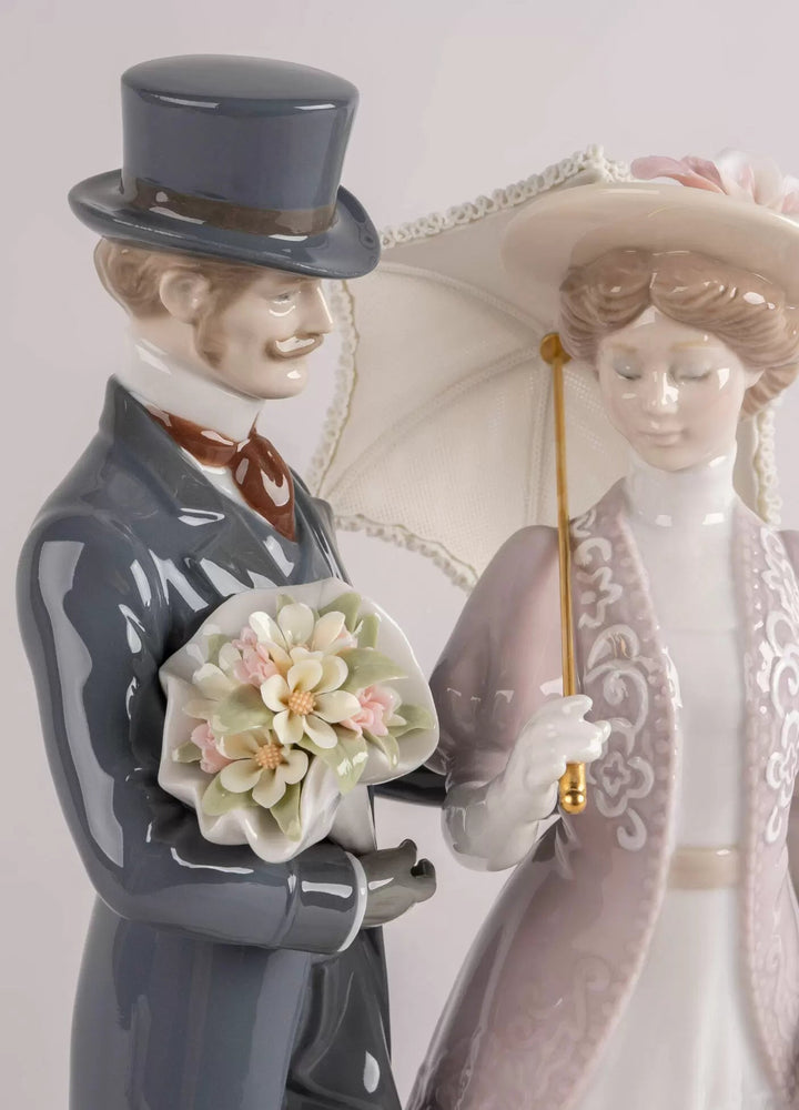 010 - 09551 - LLADRO® - 'EIN ROMANTISCHER SPAZIERGANG - A Romantic Stroll - 33 x 22 x 18 cm' 01009551