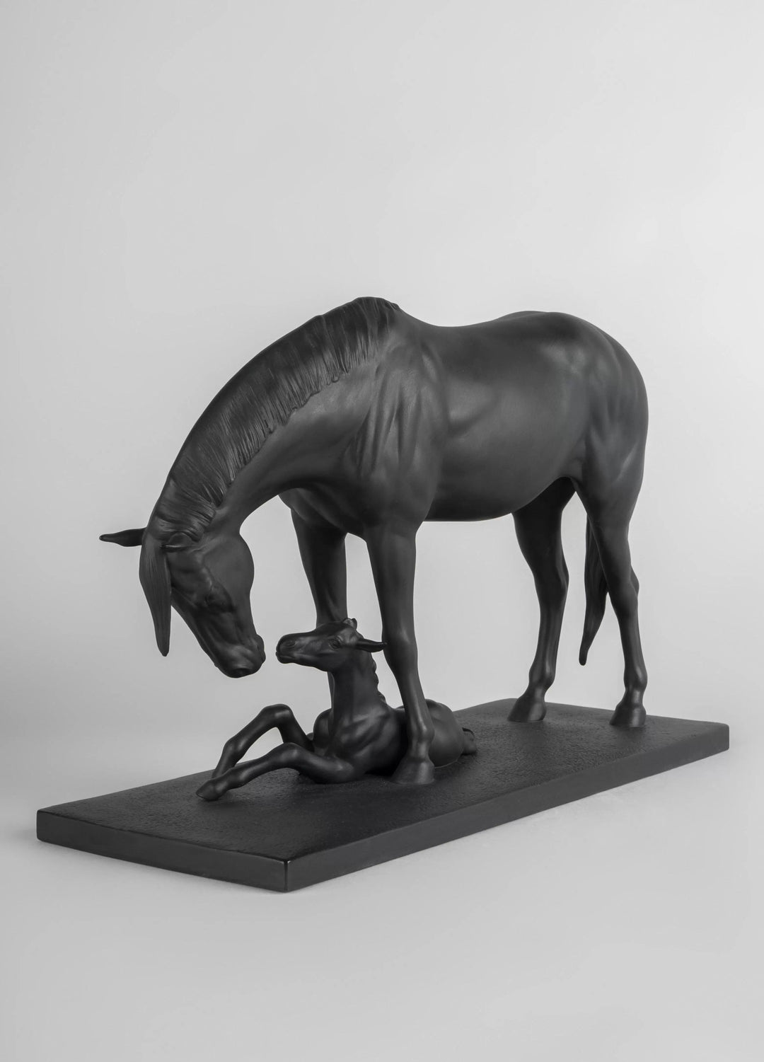 010 - 12560 - LLADRO® - 'Stute und Fohlen - 27 x 39 x 16 cm' 01012560