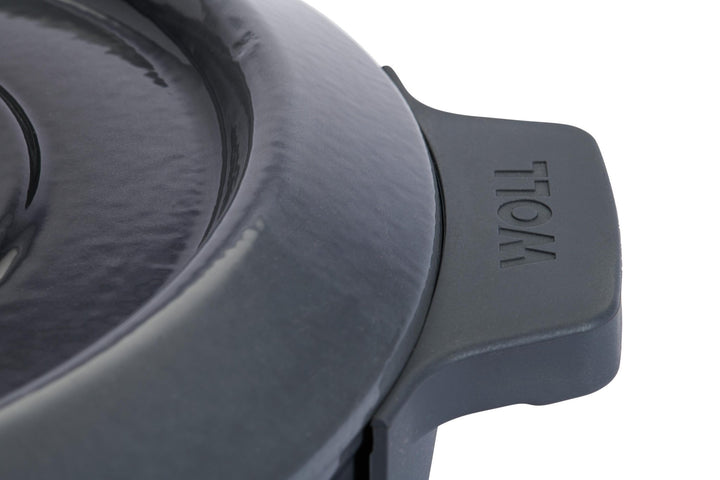 WO828CI - 030 - WOLL 'Iron Kasserolle mit Deckel in Carbon Grey Ø 28 cm, 7 cm 3,8 Lt'