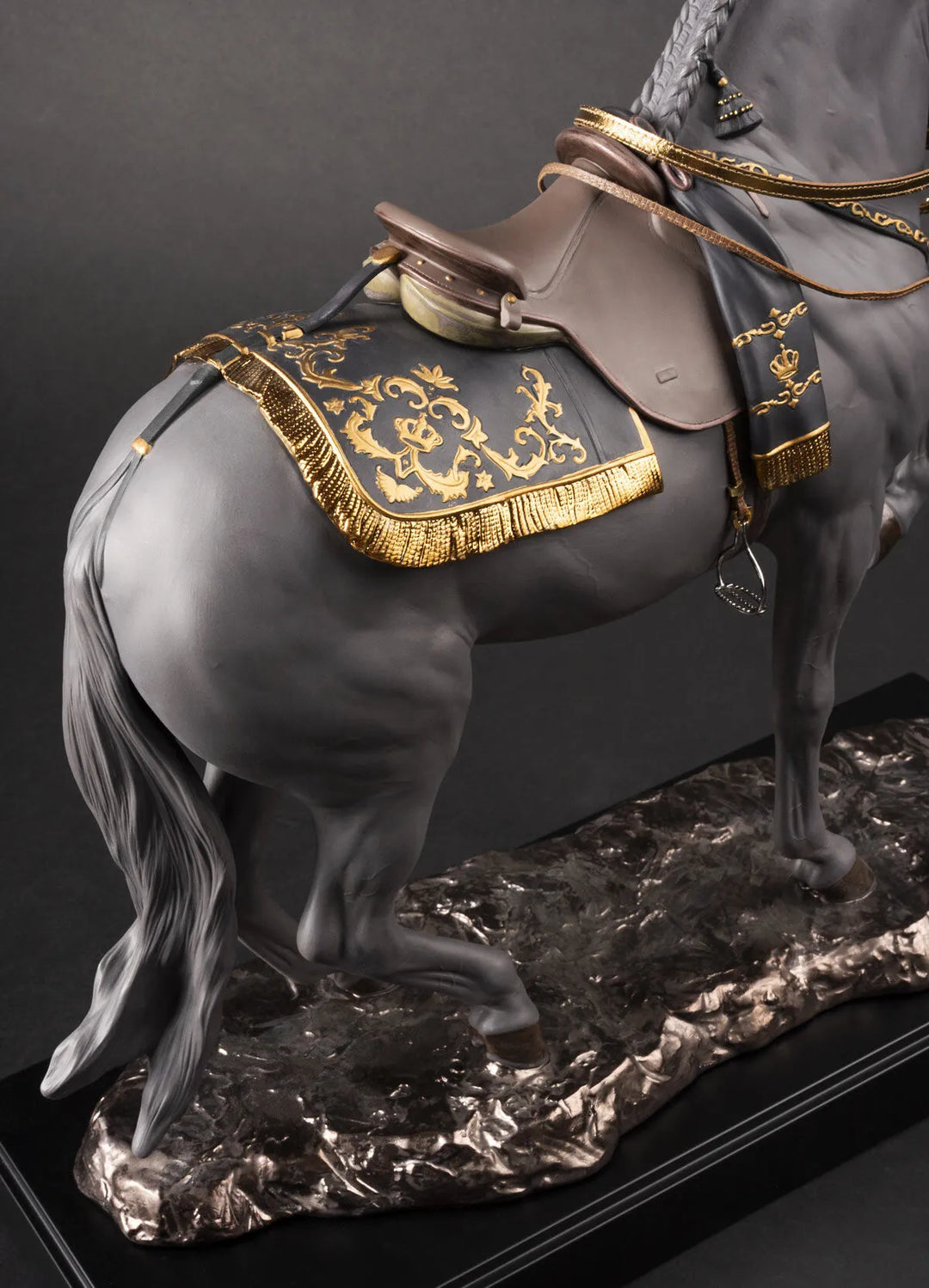 LLADRO® Sculptură de cai spaniolă spaniolă Schwarz - Limited, 44x50x20cm 01002041 - 2025