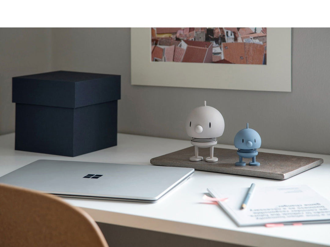 F&amp;H-26114 - F&amp;H Group, Hoptimist Wackelfigur, 7,5x8,5x10,7cm, medium, Farbe ash