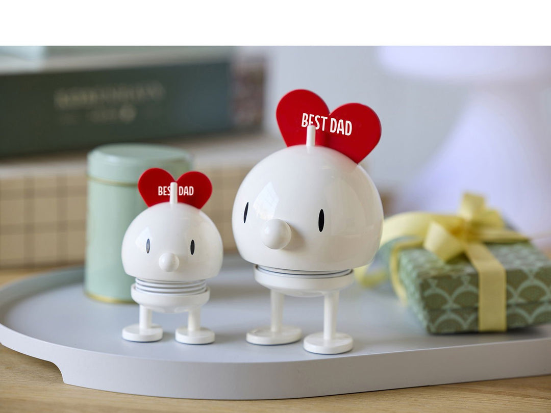 F&amp;H-26132 - F&amp;H Group, Hoptimist Wackelfigur Love, 4,5x5,8x7,6cm, klein, weiß, mit Schrift