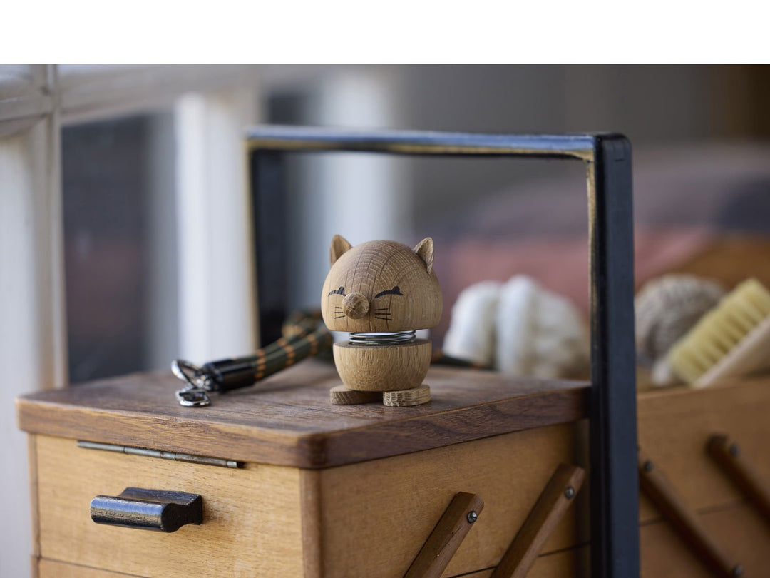 F&amp;H-28746 - F&amp;H Group, Hoptimist Wackelfigur, Motiv Katze aus Holz, Small, 5,5x5,9x7,3cm