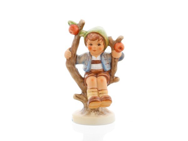 01 - 142 - 40 - 5 - Hummel Herbst Figur Hum 142 4/0 Junge im Baum - 9,0cm