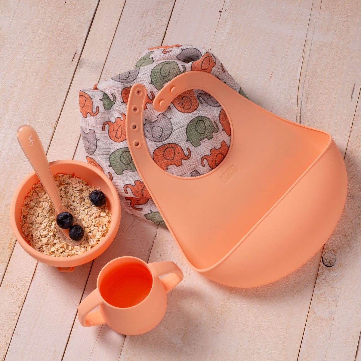 LUR - 00280011 - Little Lurch Lätzchen soft aprikot