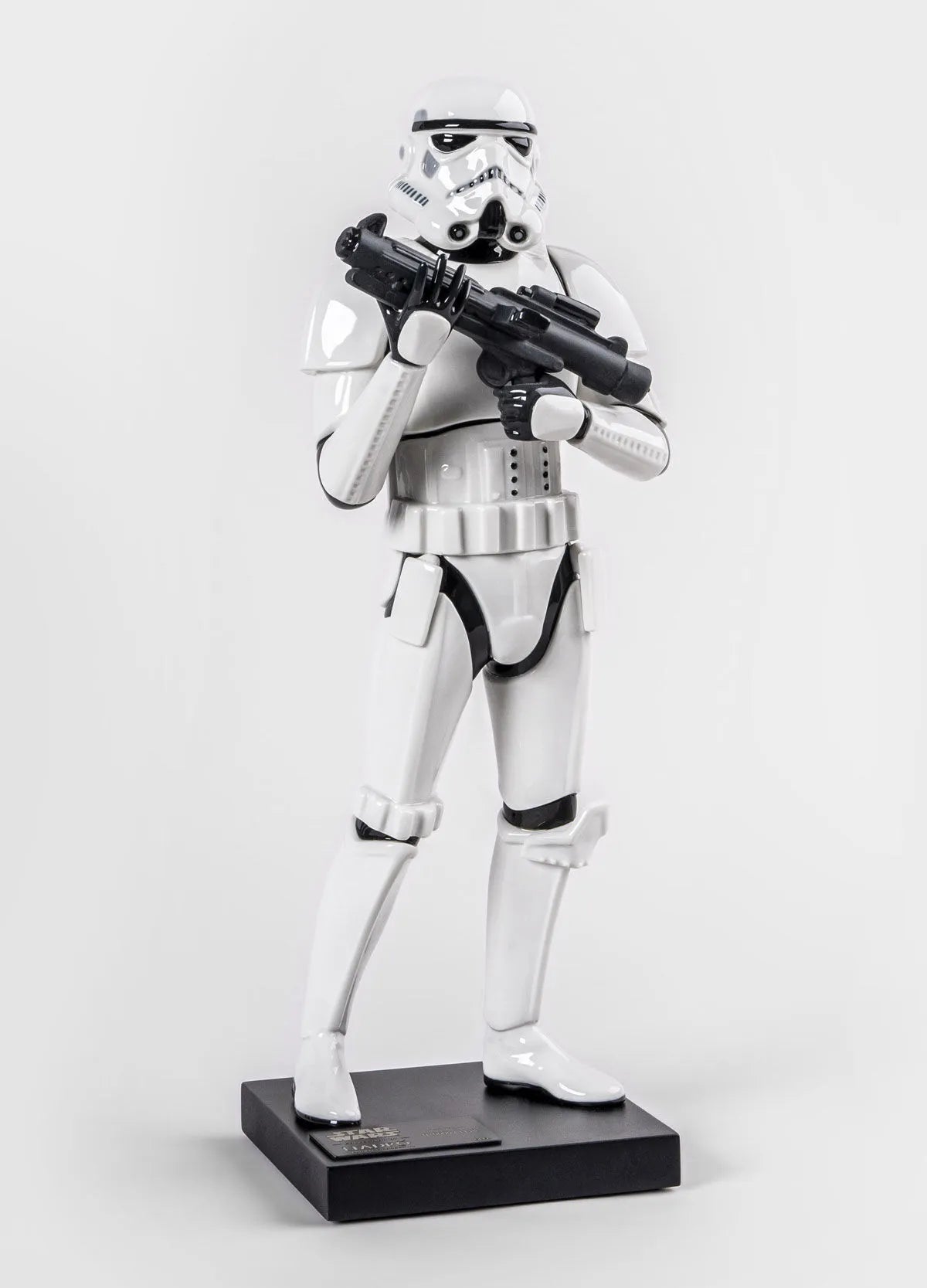 010 - 09765 - LLADRO® Figur Stormtrooper™ (version 2) Sculpture. Limited Edition 40cm - 01009765 - 2025