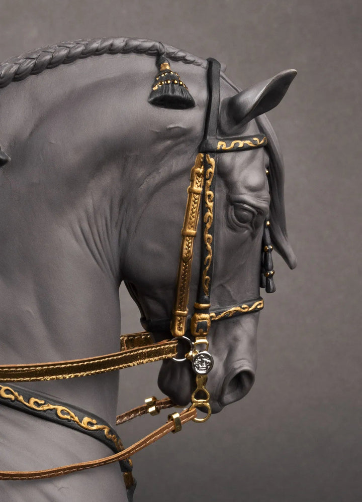 010 - 02041 - LLADRO® Spanisches Vollblut - Pferd Skulptur schwarz - limited, 44x50x20cm 01002041 - 2025