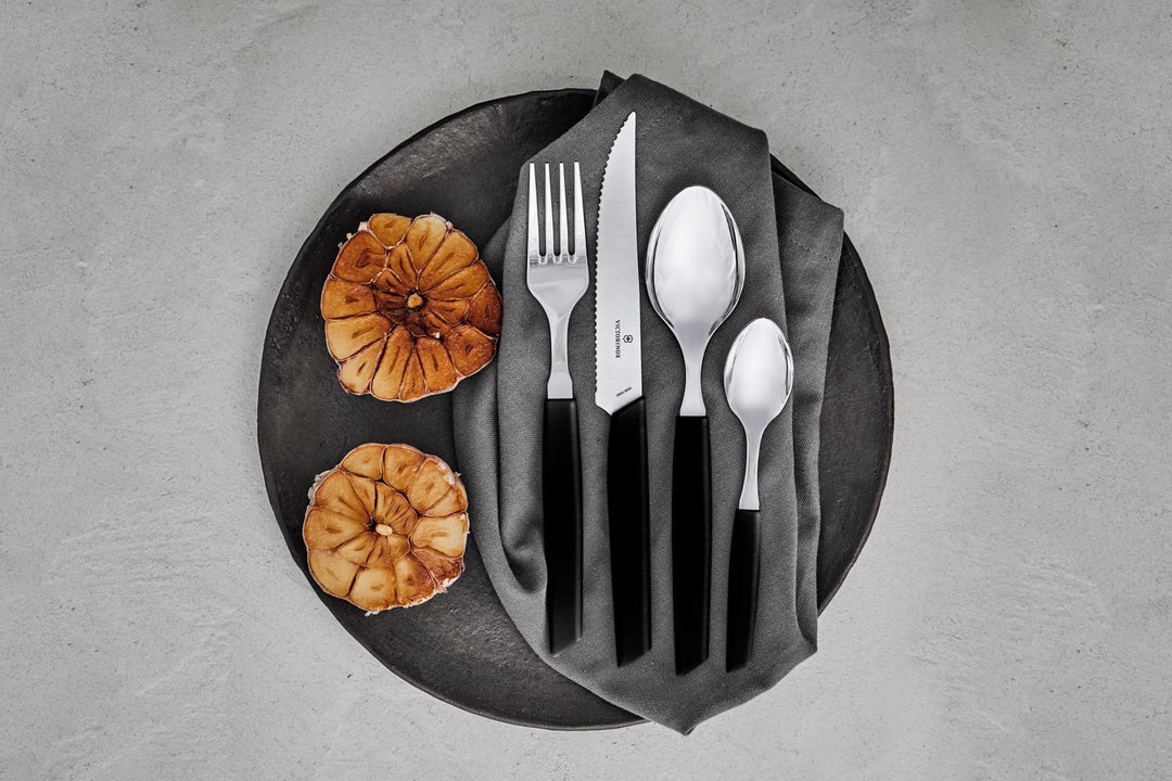 VX6.9033.09 - Victorinox - 'Swiss Modern Tafelgabel schwarz