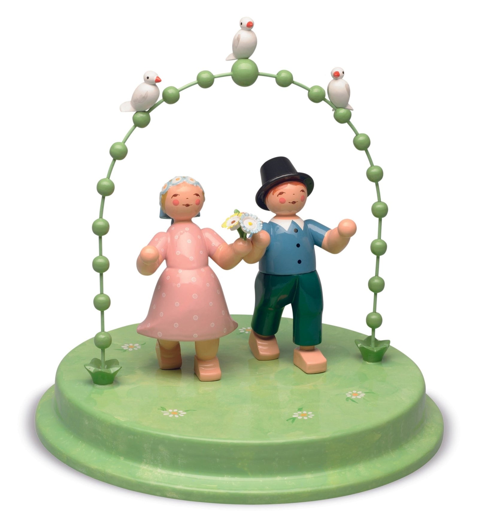 WUK - 5407/3 - Wendt & Kühn 'Liebespaar im Bogen mit drei Täubchen - 14,5cm'