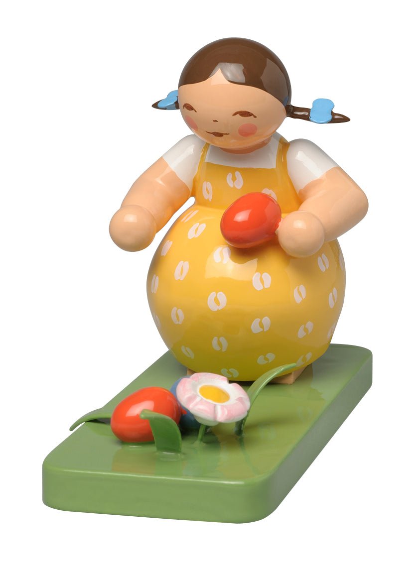 WUK - 5240/8 - Wendt & Kühn Osterfigur 'Mädchen am Osternest - 5,5cm'