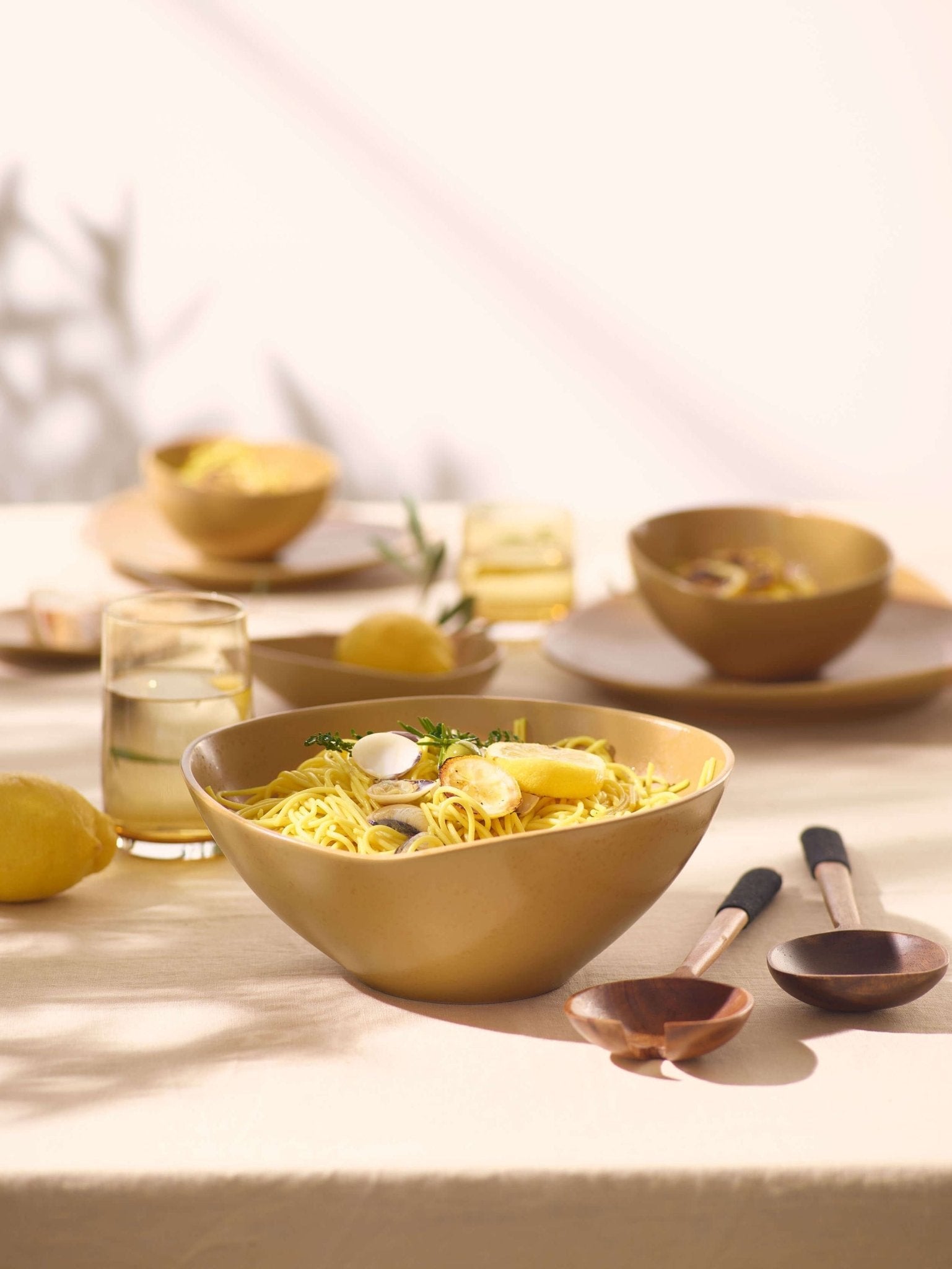 ASA - 93922970 - ASA 'Salatbesteck mit schwarzem Nylongriff, Akazienholz'