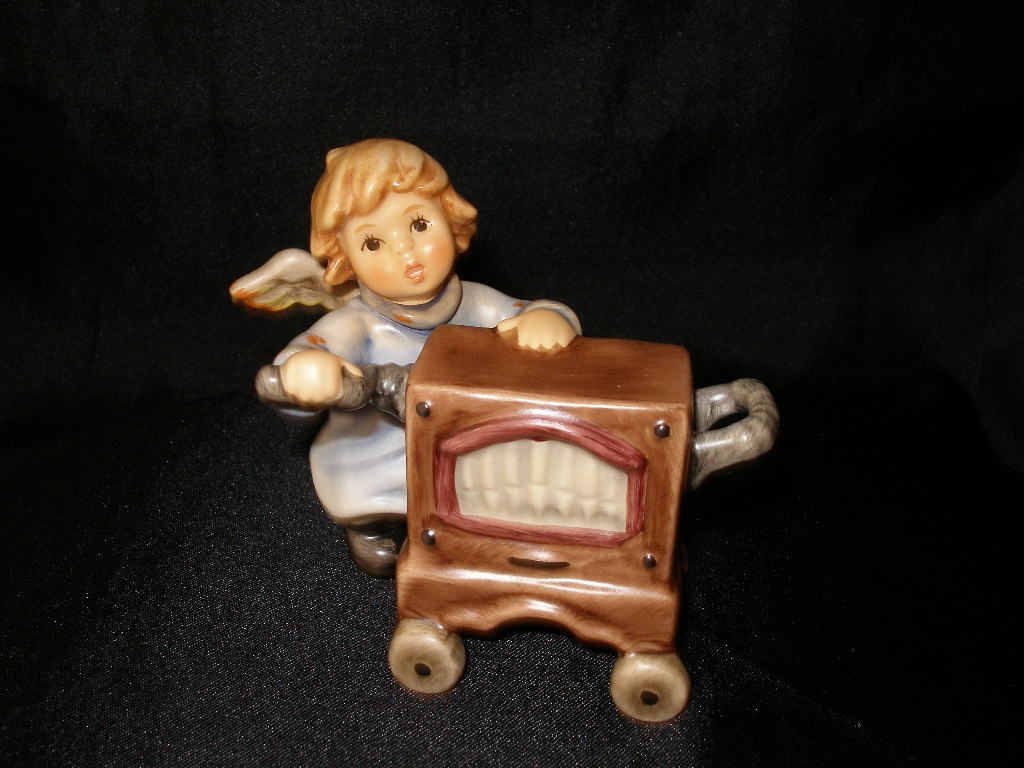 x02 - 135 - 25 - 9 - Hummel Engel spielt Drehorgel Hum 2135/F - Schachtel ohne Aufkleber