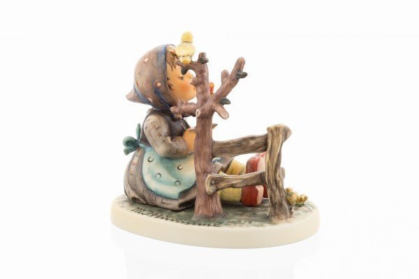 01 - 929 - 00 - 1 - Hummel Figur Strick Liesel 12cm Hum 929