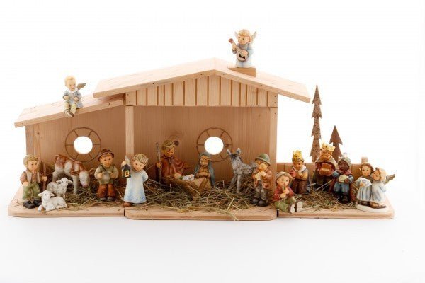 02 - 230 - 92 - 9 - Hummel Kinderkrippe 17teiliges Set und Krippenstall mit Zubehör