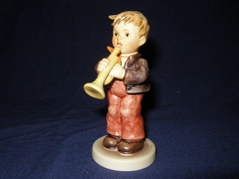 02 - 244 - 01 - 0 - Hummel Ringel Reihen Club Exklusivfigur Fredi Hum 2244 Figur