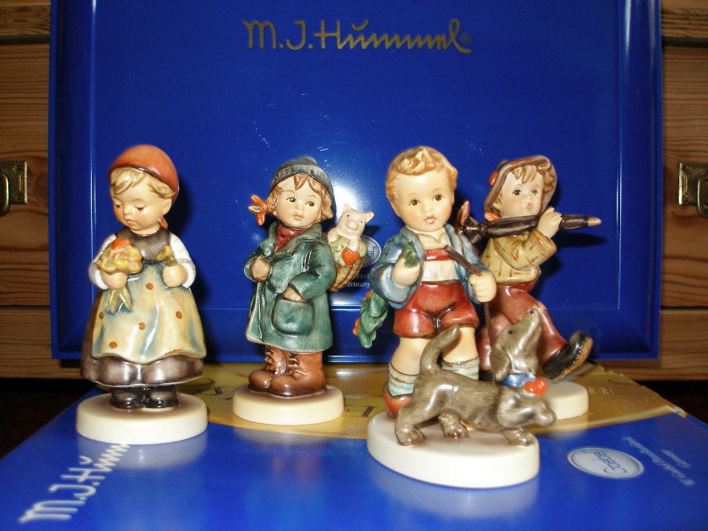 01 - 624 - 90 - 7 - Hummel Set 4 Herzfiguren Hum 624 Figuren - limitiert