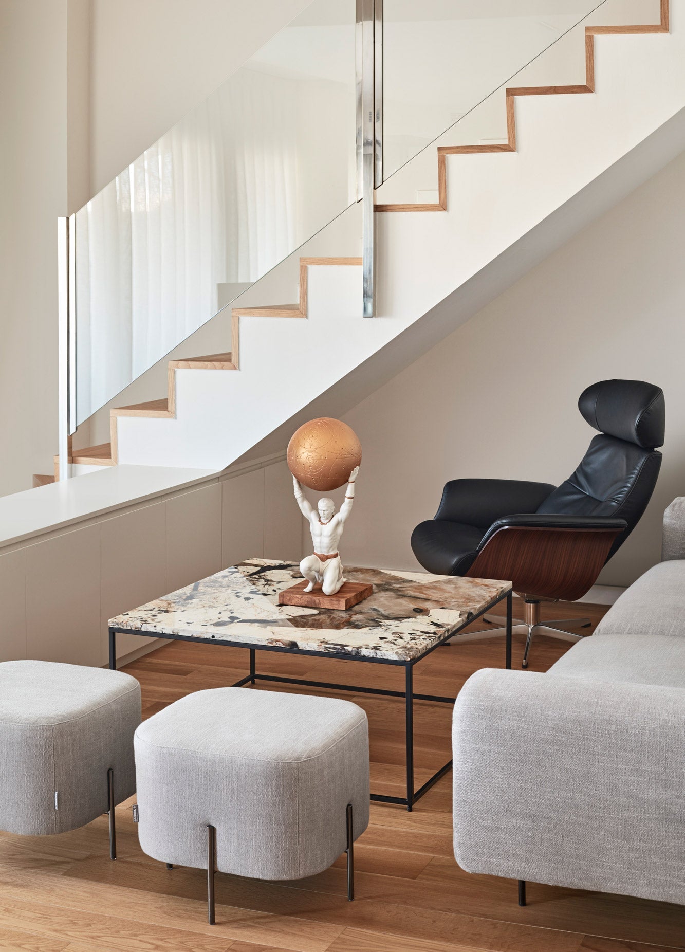 010 - 09492 - LLADRO® - 'Atlas - Base included' 2021 01009492