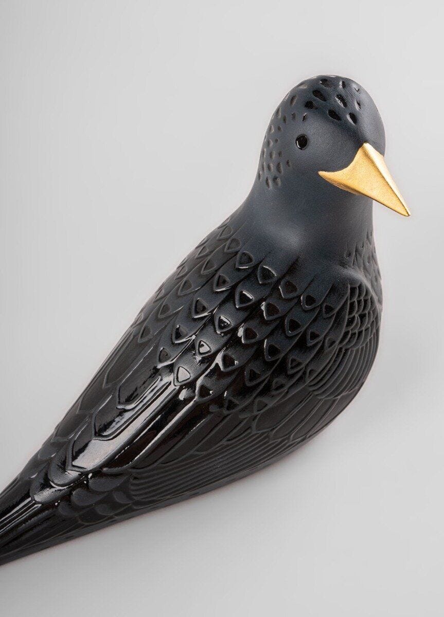 010 - 09676 - LLADRO® Figur Starling II Figurine. Black 14x19x9cm 01009677 2023