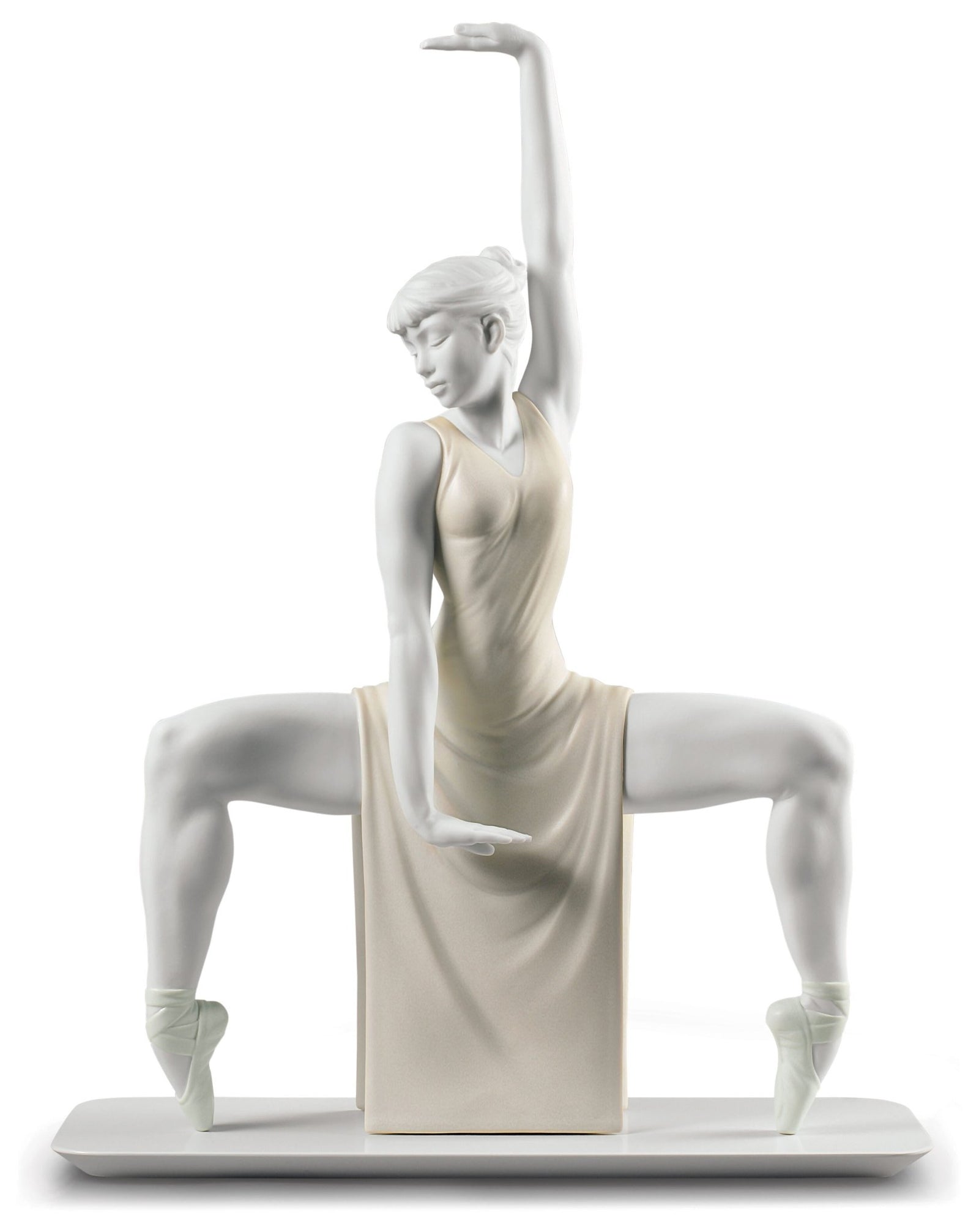 010 - 09025 - LLADRO® Figur »Zeitgenössischer Tanz« 01009025