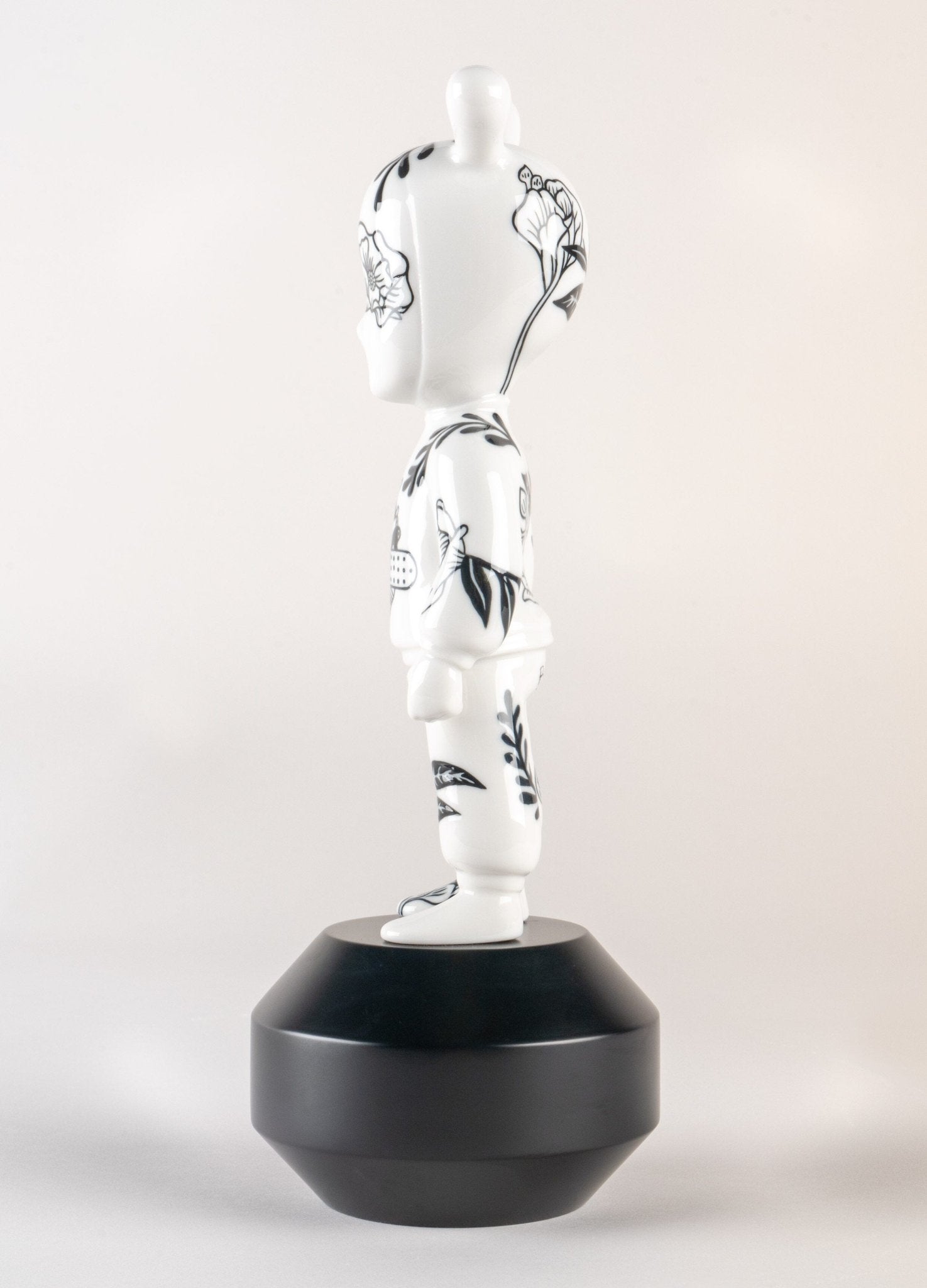 010 - 07753 - LLADRO® Figuren 'The Guest by Henn Kim Figurine. Small model. Numbered edition' !