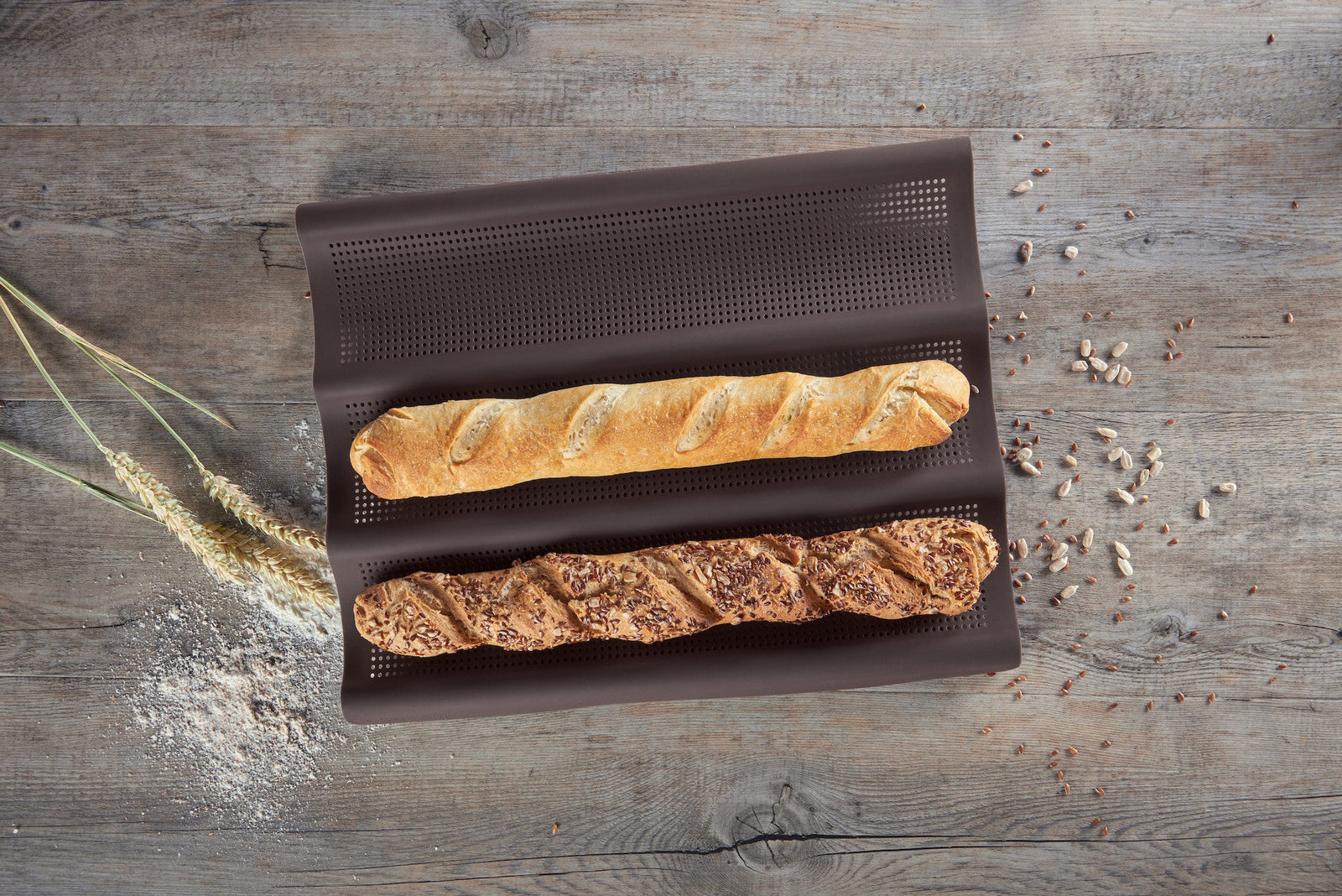 L00085085 - LURCH FlexiForm Baguette 36x28,5cm 3fach braun mit feinmaschiger Netzstruktur