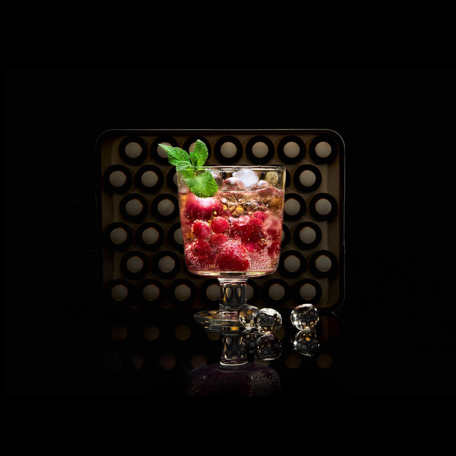 L00240720 - LURCH ICE FORMER Kugel Ø2cm schwarz Eiswürfelform mit Deckel