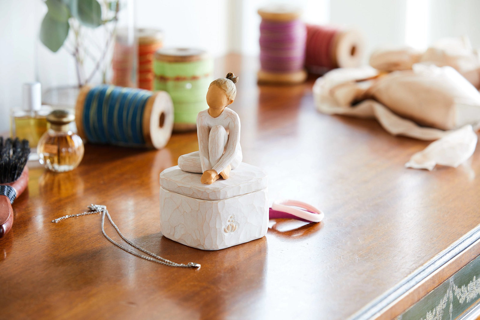 WT - 28098 - Willow Tree Figur Keepsake Boxes 'The Dancer - Die Tänzerin Erinnerungsbox - 13cm h' 2021